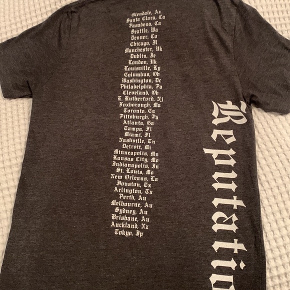 Taylor Swift Reputation tour Tshirt. Never worn. Small - Picture 4 of 5